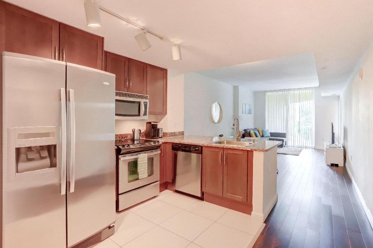 Apartment In Casa Costa Condo!Beach Pass Included بوينتون المظهر الخارجي الصورة